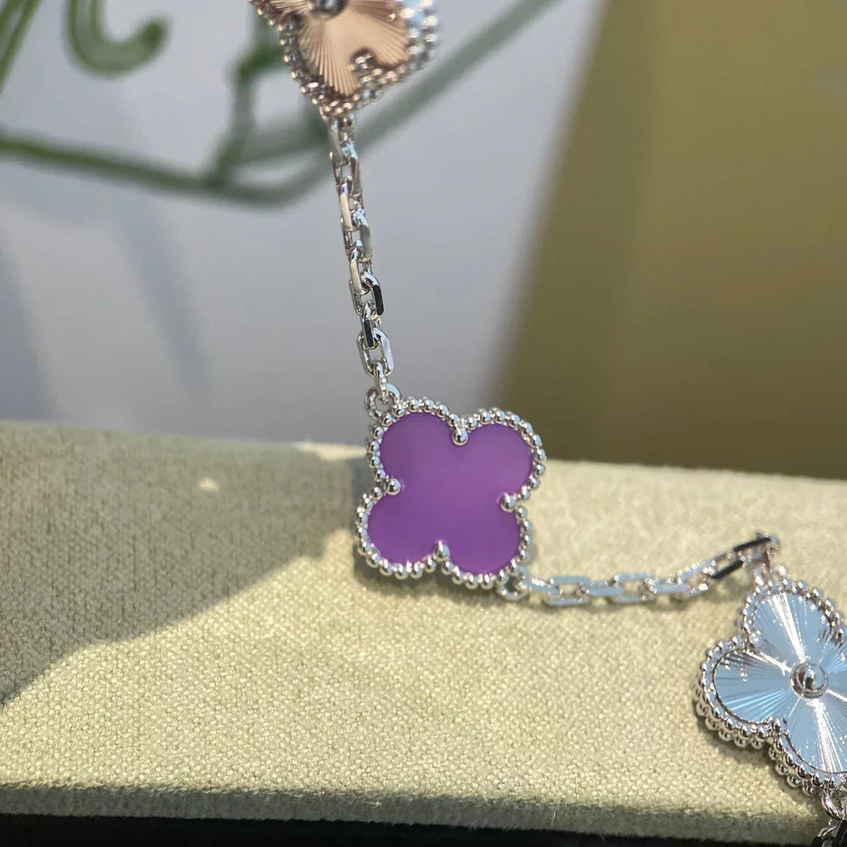 [MIRA]New  CLOVER 5 MOTIF VIOLET BRACELET COLLECTION