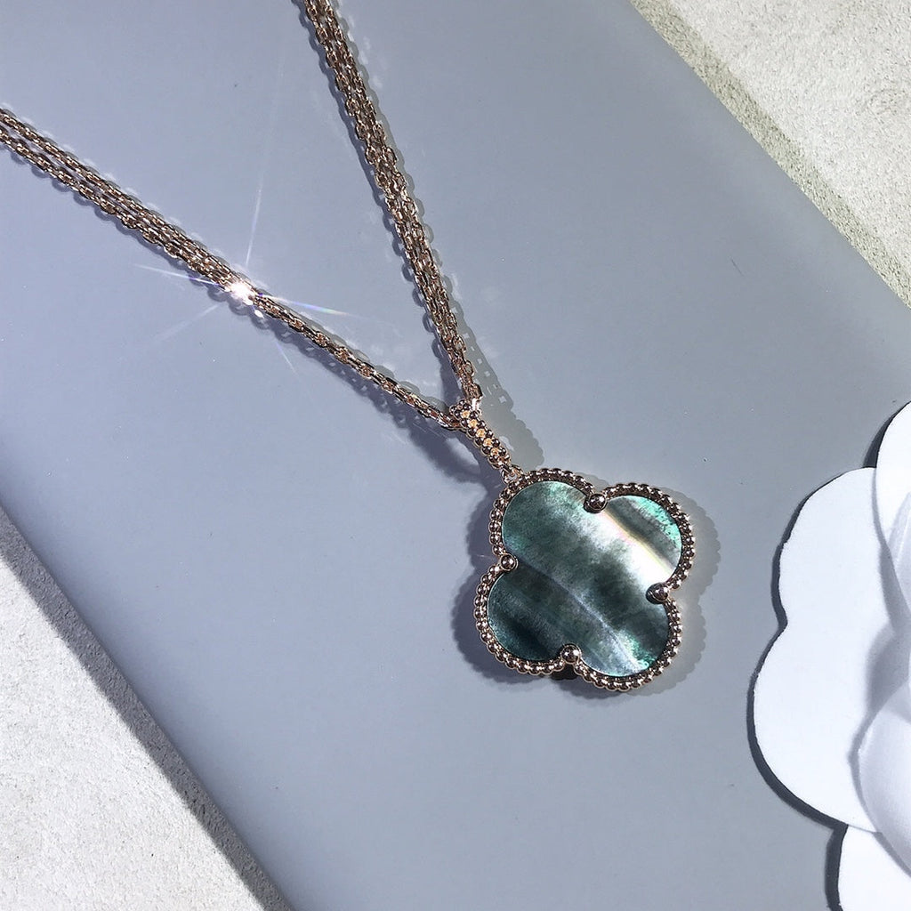 ??MIRA?¡¥CLOVER 25MM GOLD DARK MOP BIG CLOVER NECKLACE