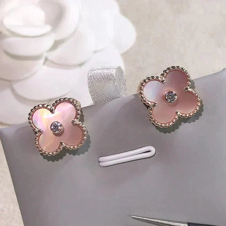 ??MIRA?¡¥CLOVER MEDIUM 1 MOTIFS  PINK MOP DIAMOND EARRINGS