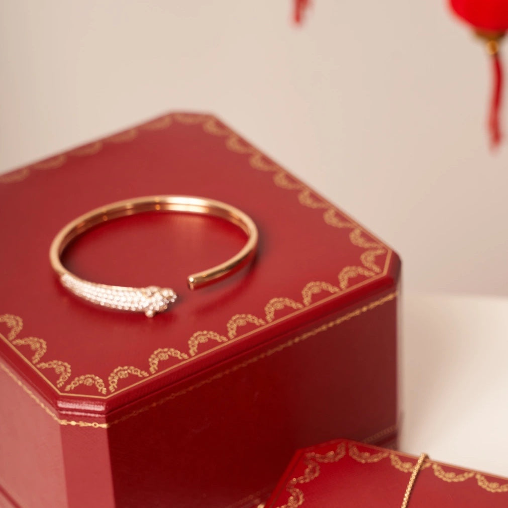 ??MIRA?¡¥PANTHERE ROSE GOLD DIAMOND OPEN BRACELET