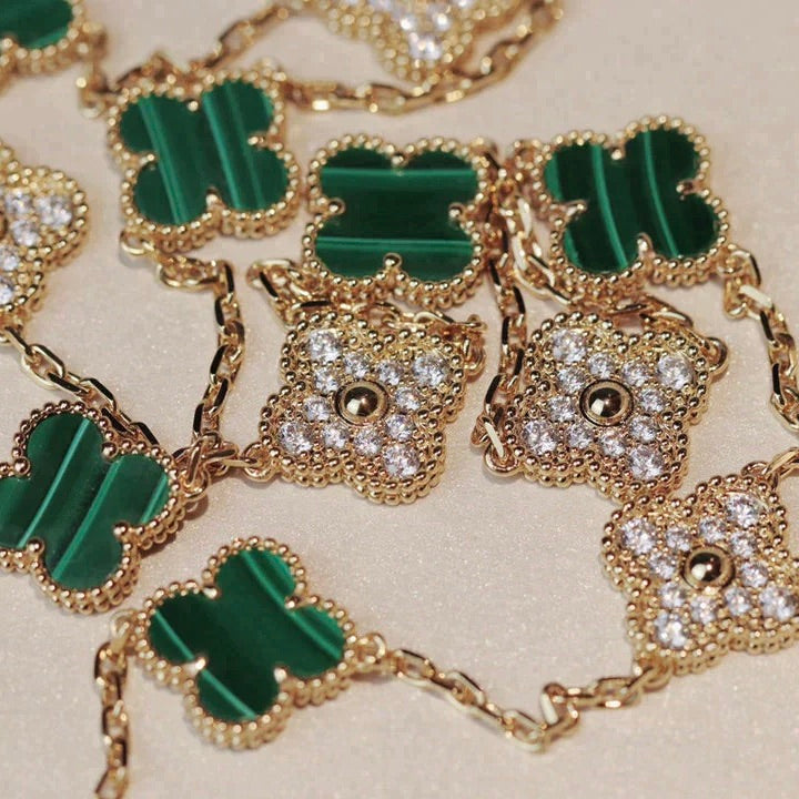 ??MIRA?¡¥CLOVER 20 MOTIFS MALACHITE DIAMOND NECKLACE