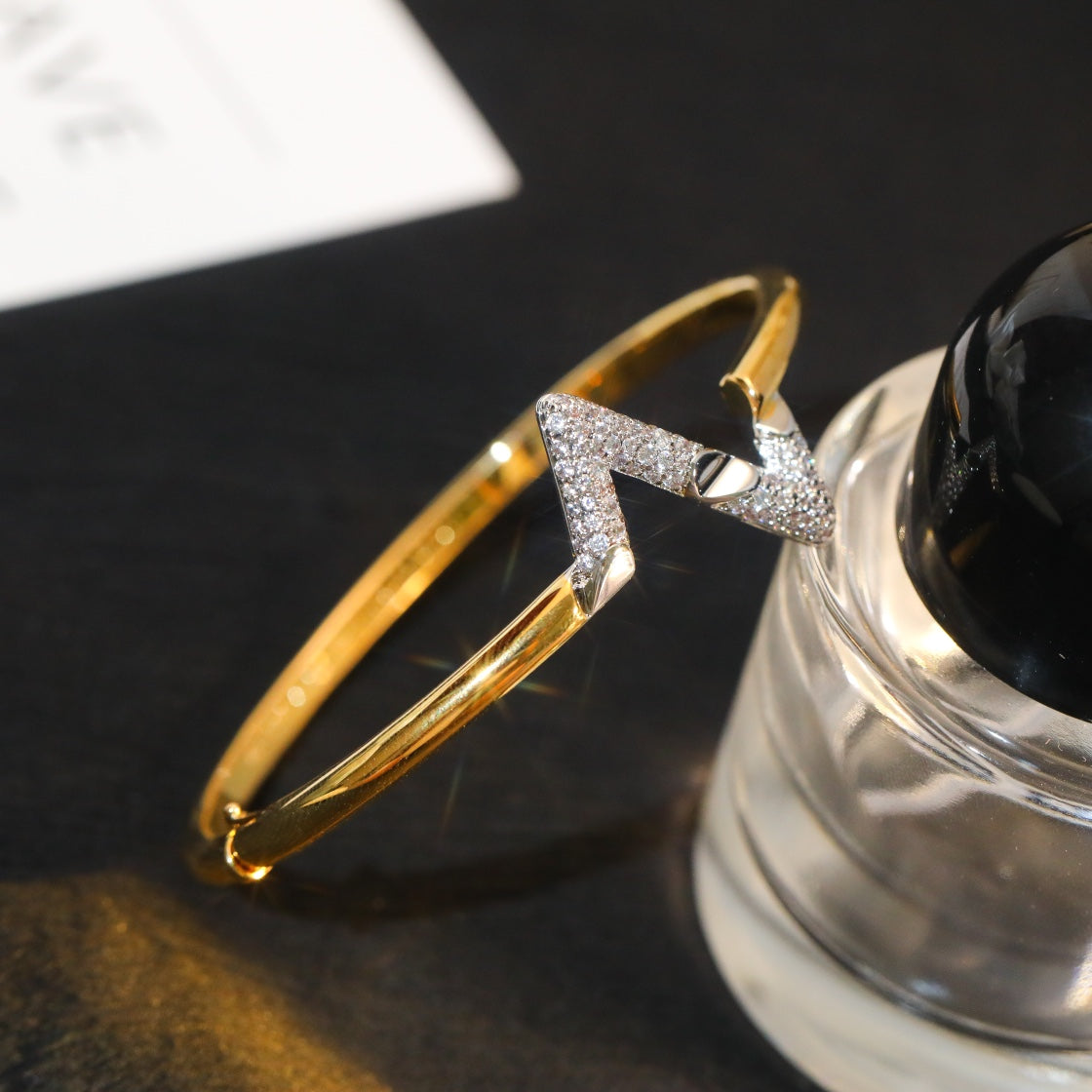 ??MIRA?¡¥VOLTE UPSITE DOWN GOLD DIAMOND BRACELET