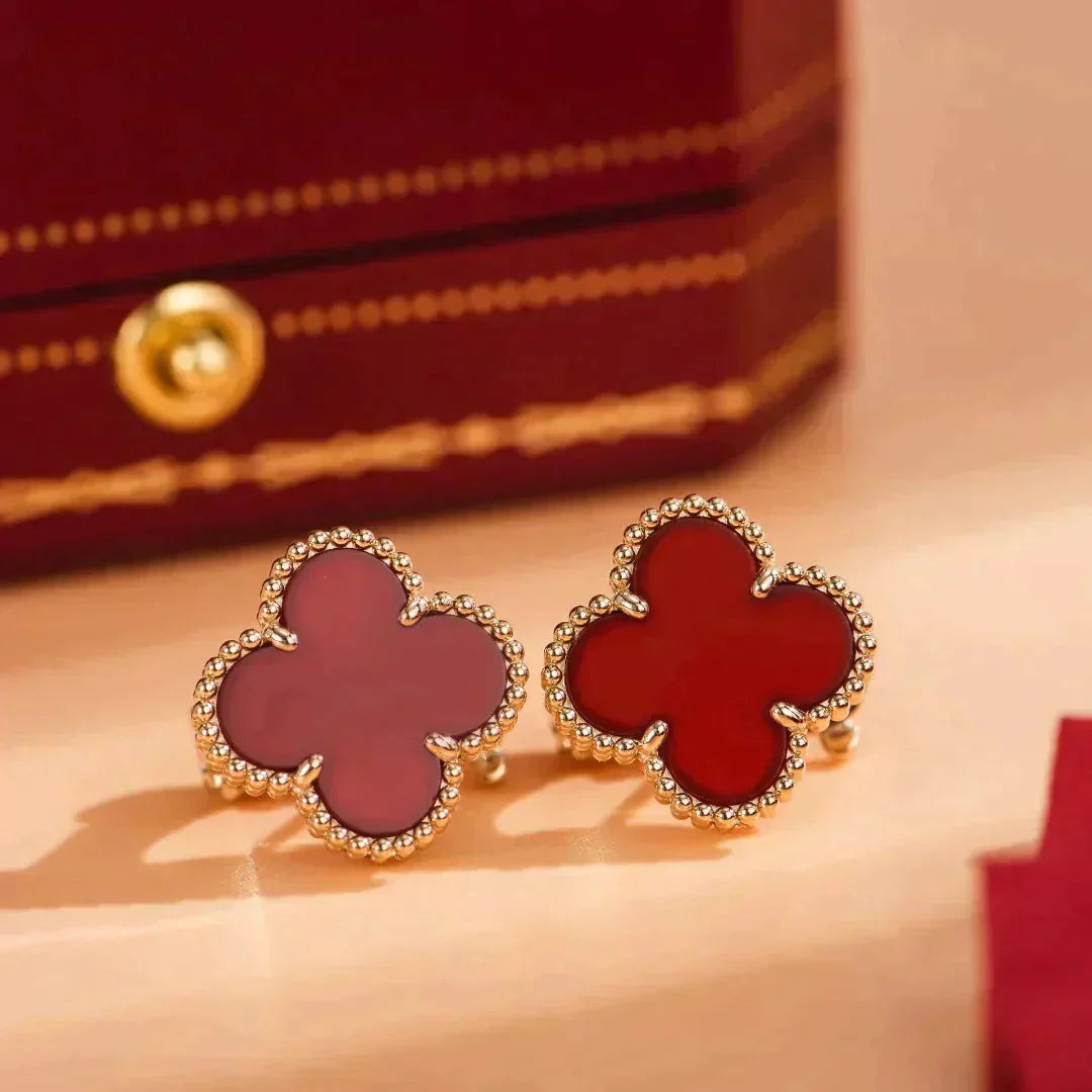 ??MIRA?¡¥CLOVER MEDIUM 1 MOTIFS CARNELIAN  EARRINGS