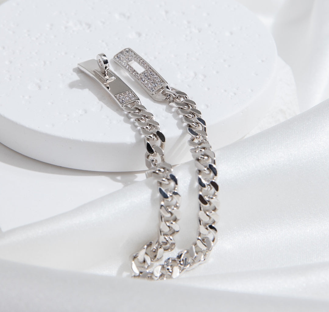 ??MIRA?¡¥KELLY CHAIN SILVER DIAMOND BRACELET