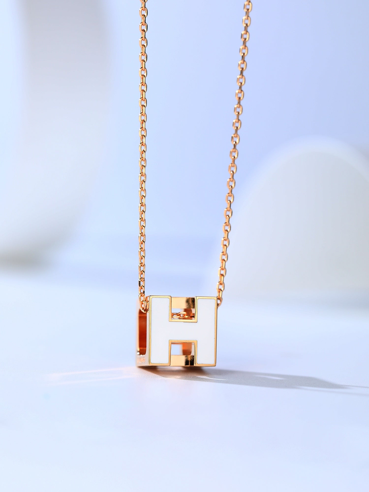??MIRA?¡¥H CAGE PINK GOLD NECKLACE