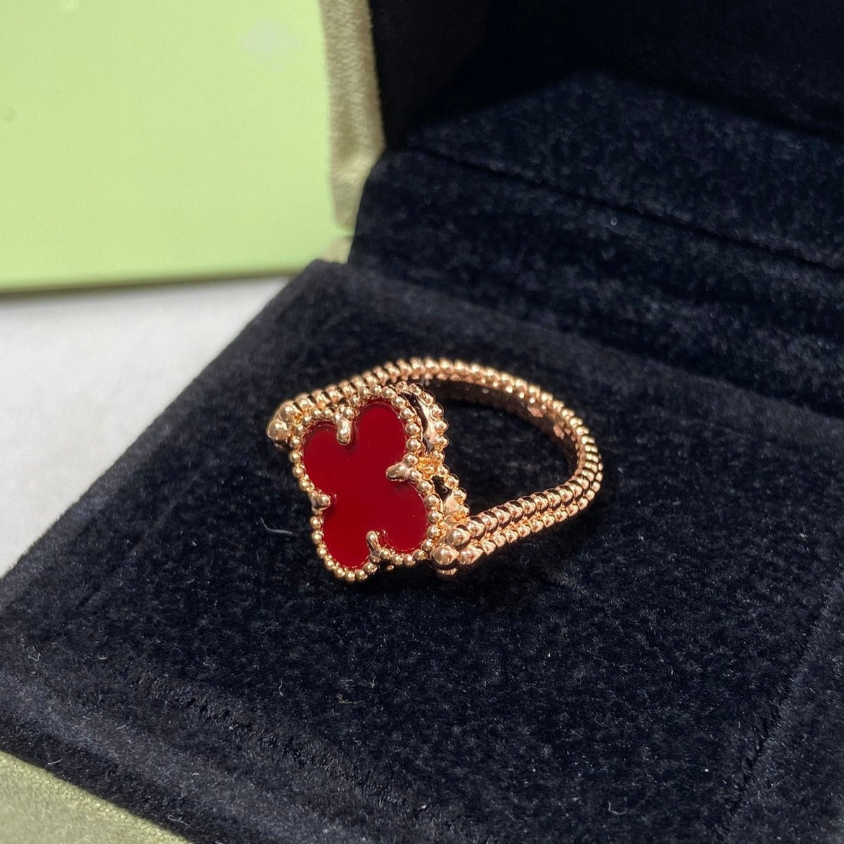 ??MIRA?¡¥CLOVER RIVERSIBLE ROSE GOLD RING