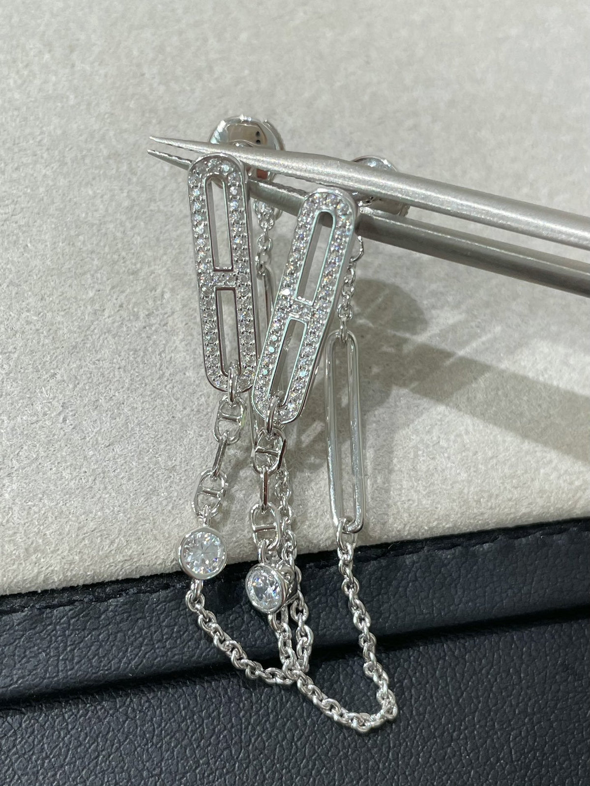 ??MIRA?¡¥CHAINE CHAOS DIAMOND DROP EARRINGS