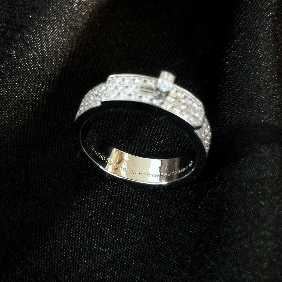 ??MIRA?¡¥KELLY SILVER DIAMOND RING