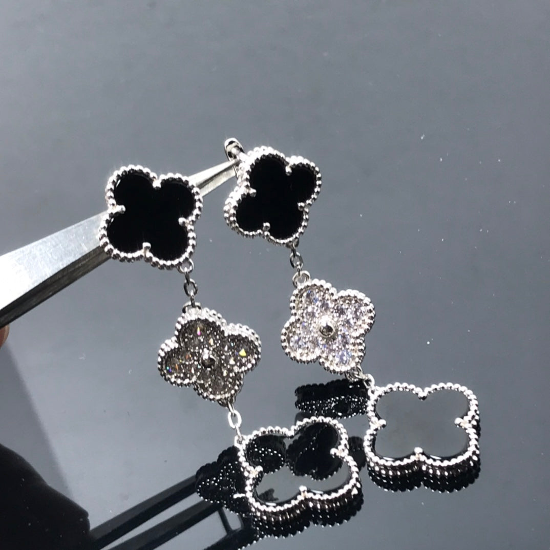 ??MIRA?¡¥CLOVER 3 MOTIF DIAMOND ONYX SILVER EARRINGS