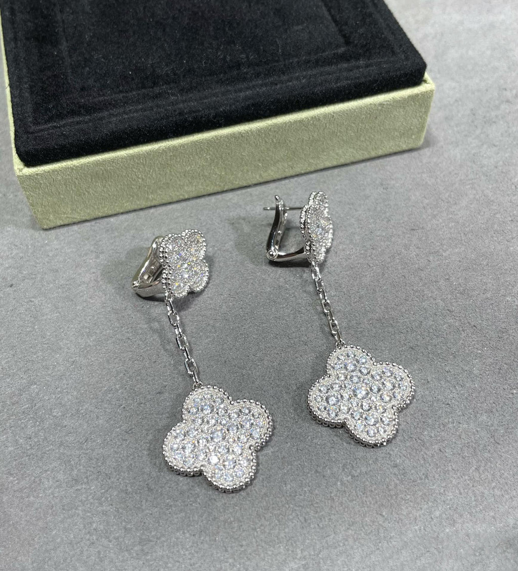 ??MIRA?¡¥CLOVER 2 MOTIFS DIAMOND PAVED SILVER EARRINGS