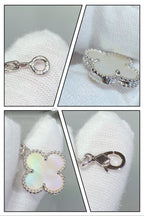 ??MIRA?¡¥CLOVER 5 MOTIF WHITE MOP SILVER BRACELET