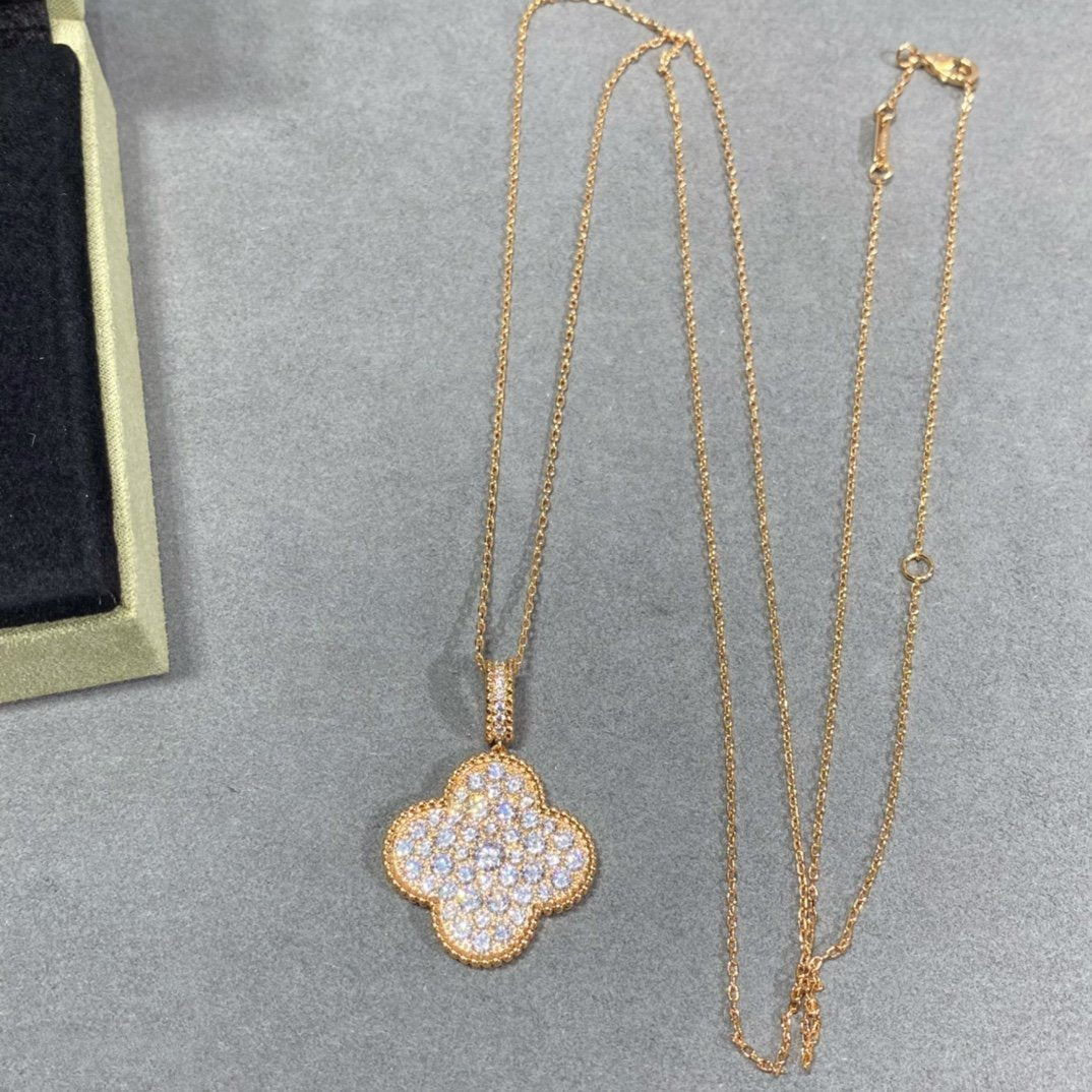 ??MIRA?¡¥CLOVER 25MM LARGE PEDANT DIAMOND PAVED LONG NECKLACE