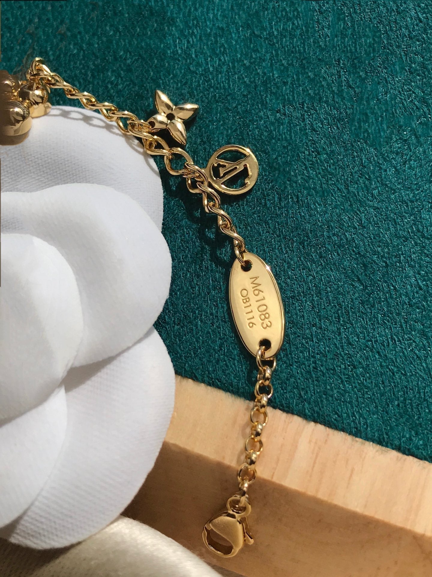 ??MIRA?¡¥BLOOMING PINK GOLD MOP BRACELET