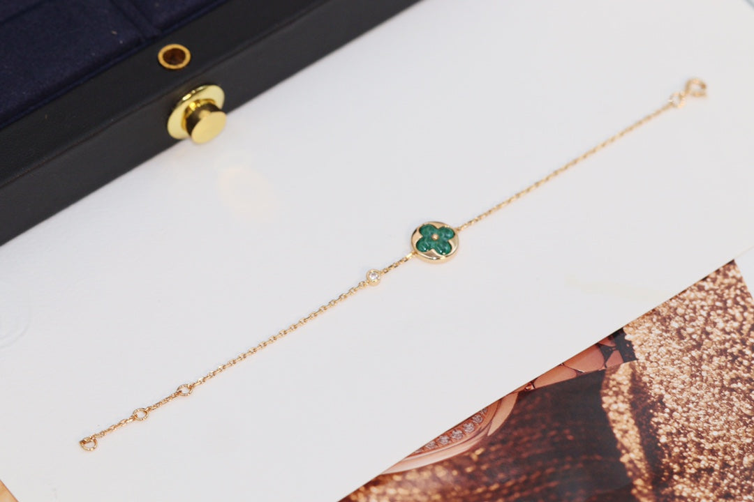 ??MIRA?¡¥STAR AND SUN 4 MOTIF PINK GOLD MALACHITE BRACELET