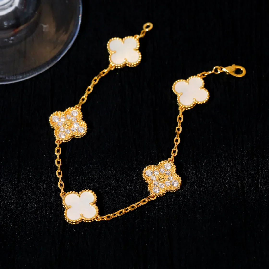 [MIRA]New CLOVER WHITE PEARL MOP 5 MOTIF BRACELET COLLECTION