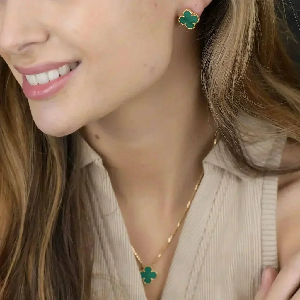 ??MIRA?¡¥CLOVER MINI 9.5MM MALACHITE  EARRINGS