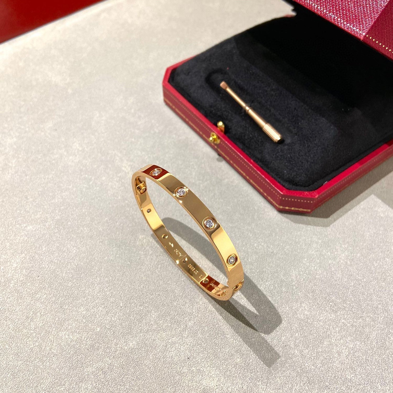 ??MIRA?¡¥LOVE BRACELET 6.1MM 10 DIAMONDS