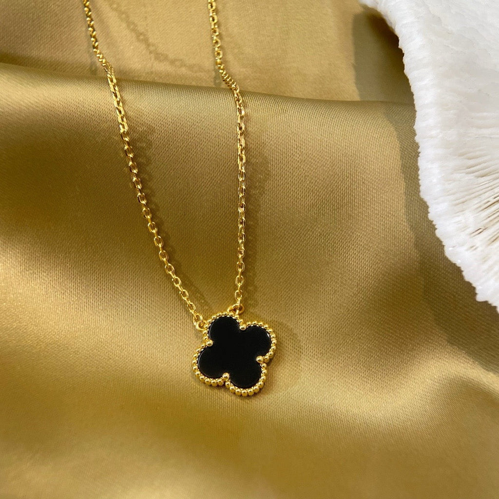 ??MIRA?¡¥CLOVER 15MM BLACK ONYX SINGLE FLOWER NECKLACE