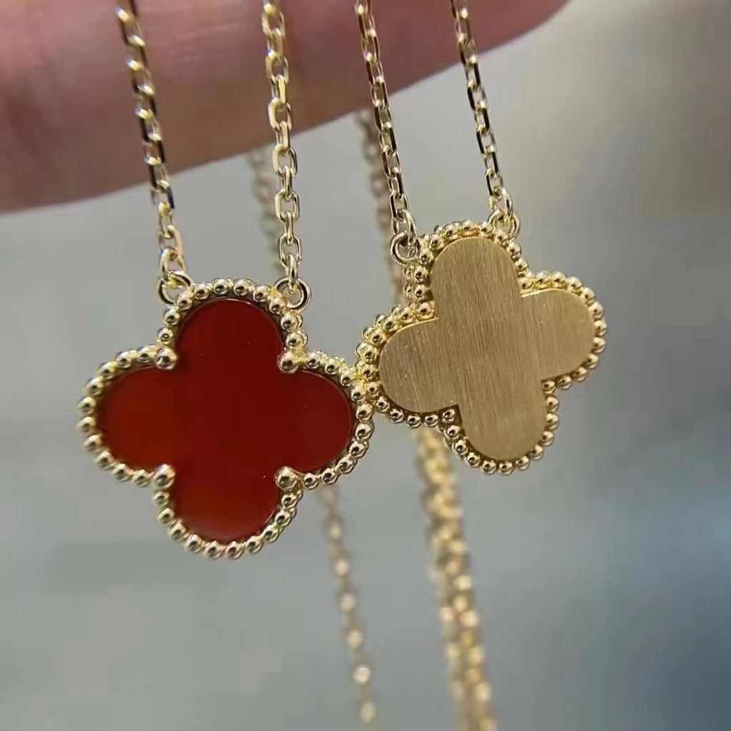 ??MIRA?¡¥CLOVER 15MM CARNELIAN SINGLE FLOWER NECKLACE