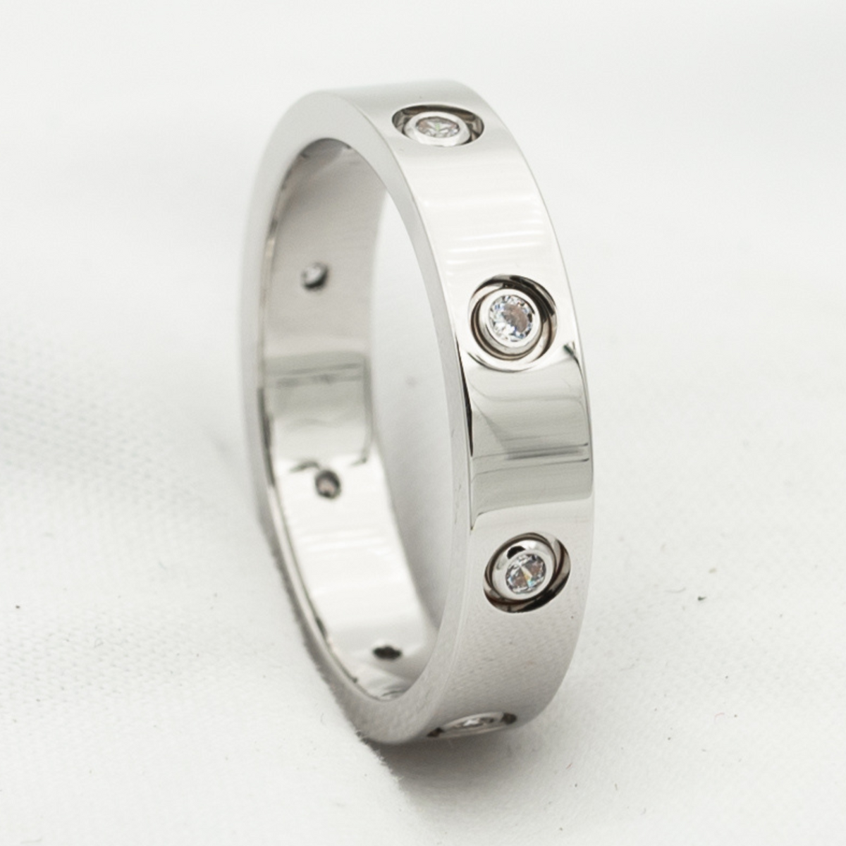 ??MIRA?¡¥LOVE RING 3.6MM 8 DIAMONDS