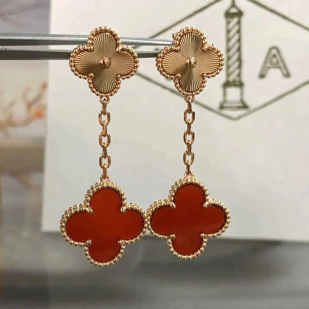 ??MIRA?¡¥CLOVER 2 MOTIF  LASER CARNELIAN EARRINGS