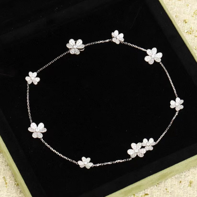 ??MIRA?¡¥FRIVOLE SILVER 9 FLOWERS NECKLACE