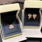 ??MIRA?¡¥FRIVOLE ROSE GOLD FLOWER DIAMOND NECKLACE