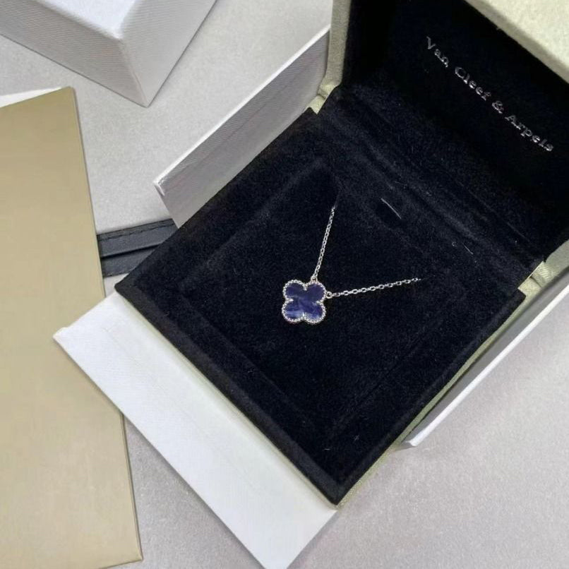 ??MIRA?¡¥CLOVER 15MM PIETERSITE NECKLACE SILVER