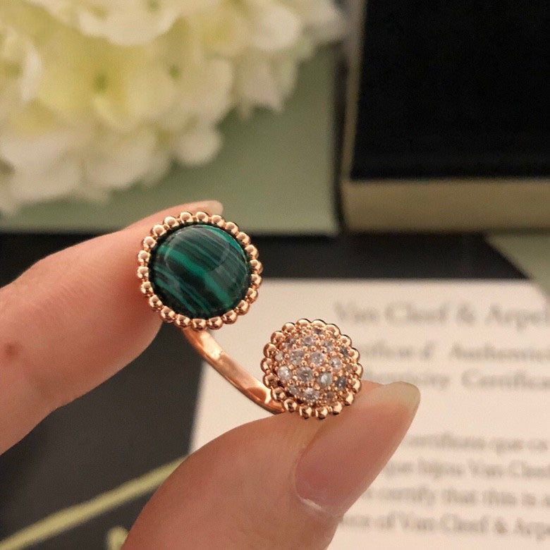 ??MIRA?¡¥PERLEE COULEURS DIAMOND ROSE GOLD BETWEEN THE FINGER RING