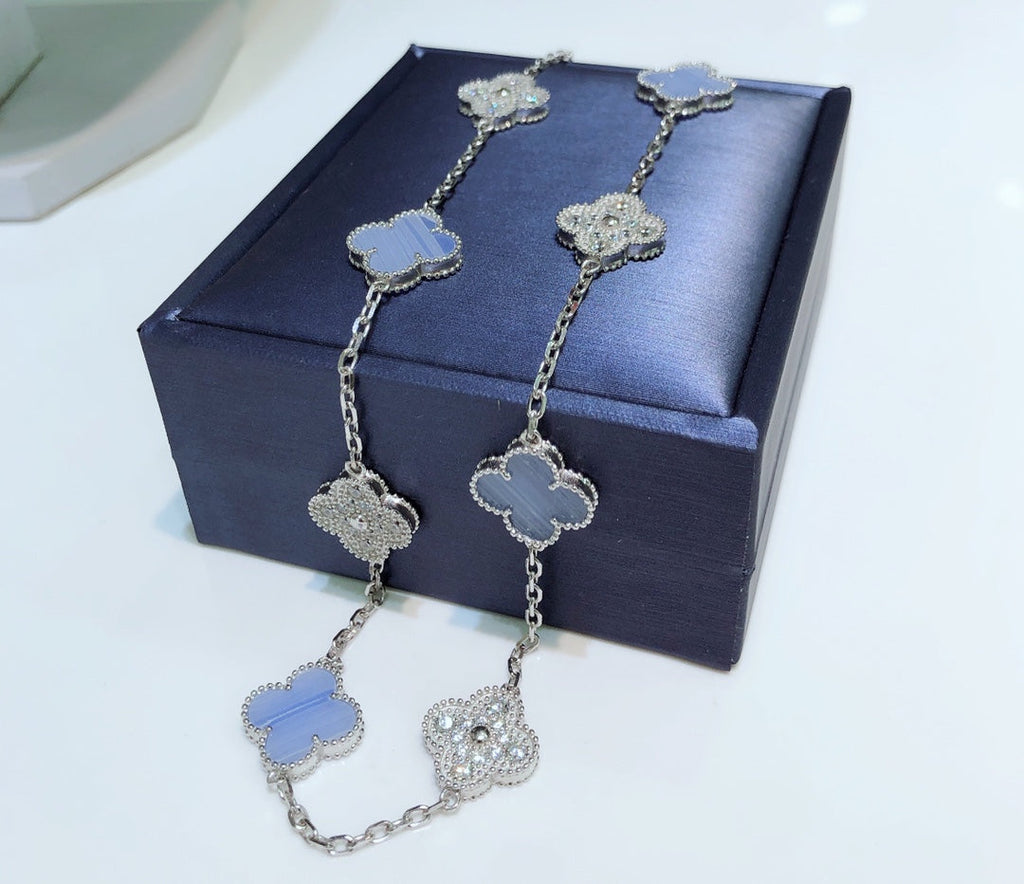 ??MIRA?¡¥CLOVER 10 MOTIFS CHALCEDONY DIAMONDS SILVER NECKLACE